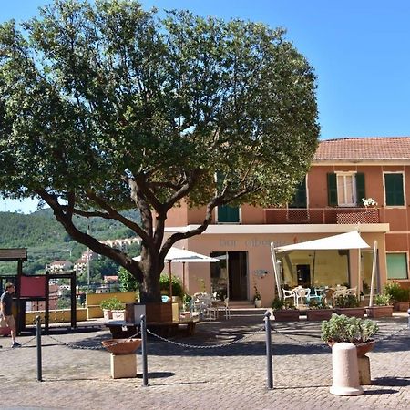 Albergo Franzone Tovo San Giacomo エクステリア 写真