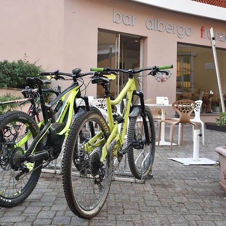 Albergo Franzone Tovo San Giacomo エクステリア 写真