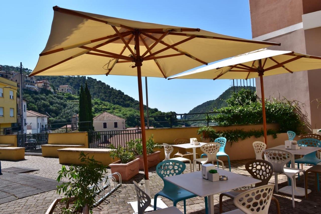 Albergo Franzone Tovo San Giacomo エクステリア 写真