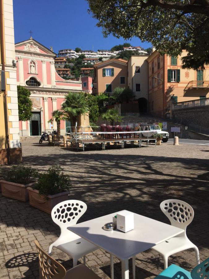 Albergo Franzone Tovo San Giacomo エクステリア 写真