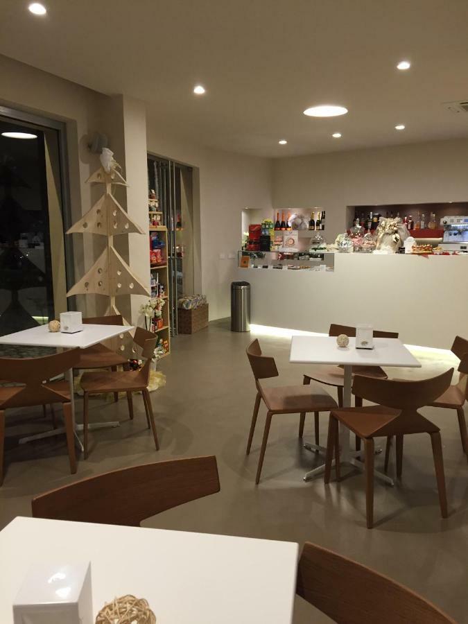 Albergo Franzone Tovo San Giacomo エクステリア 写真