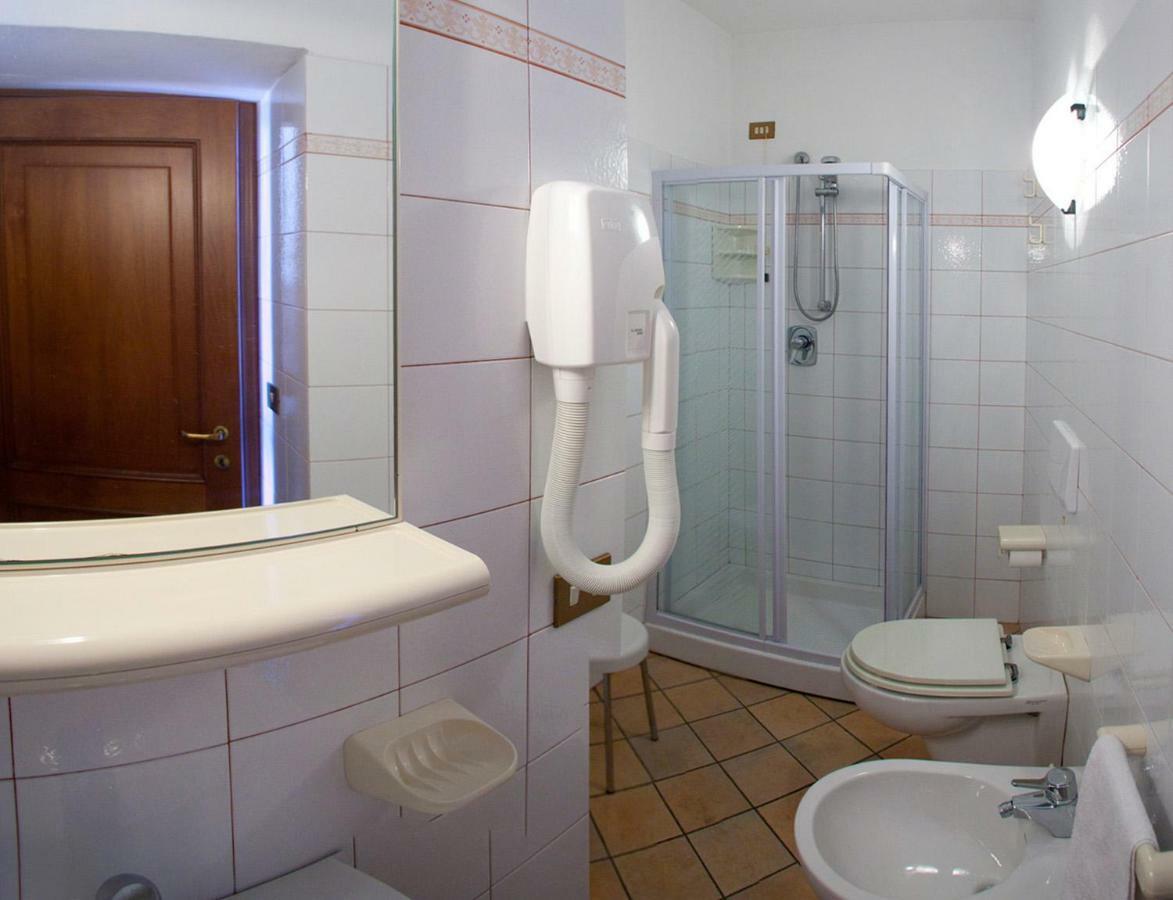 Albergo Franzone Tovo San Giacomo エクステリア 写真